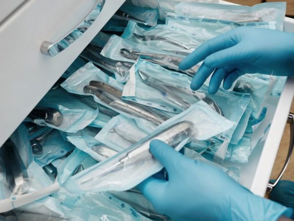 3 passos cruciais na limpeza, desinfecção e esterilização de instrumentais